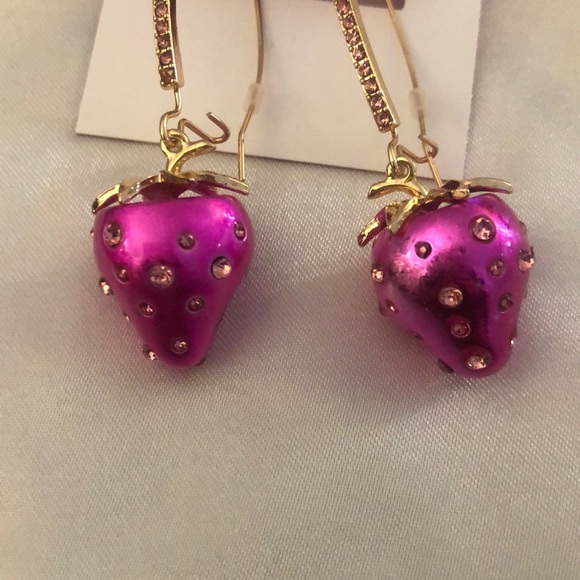 Betsey Johnson Gold Tone Metallic Fuchsia Strawberry Drop Earrings Crystal NWT - Picture 5 of 12